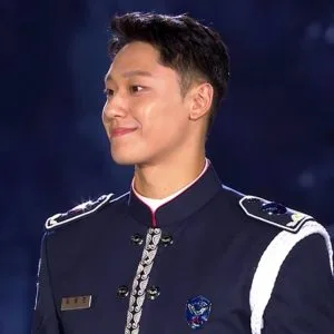 Lee Do hyun Shines as Special MC on KBSs Immortal Songs for Military Day 2