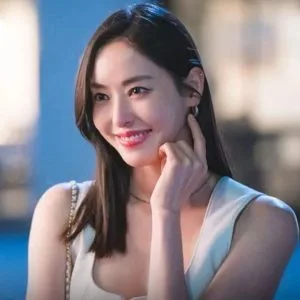 Lee Da Hee
