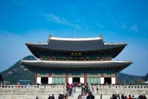 Poster for South Korea travel guide: visas, seasons, language and getting around